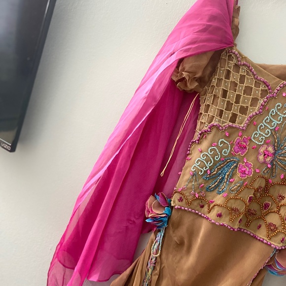 Maxi - Picture 4 of 9